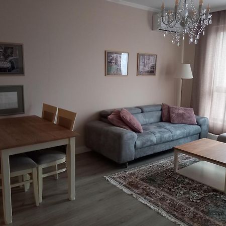 Private Apartments In White Rock Castle Bałczik Zewnętrze zdjęcie