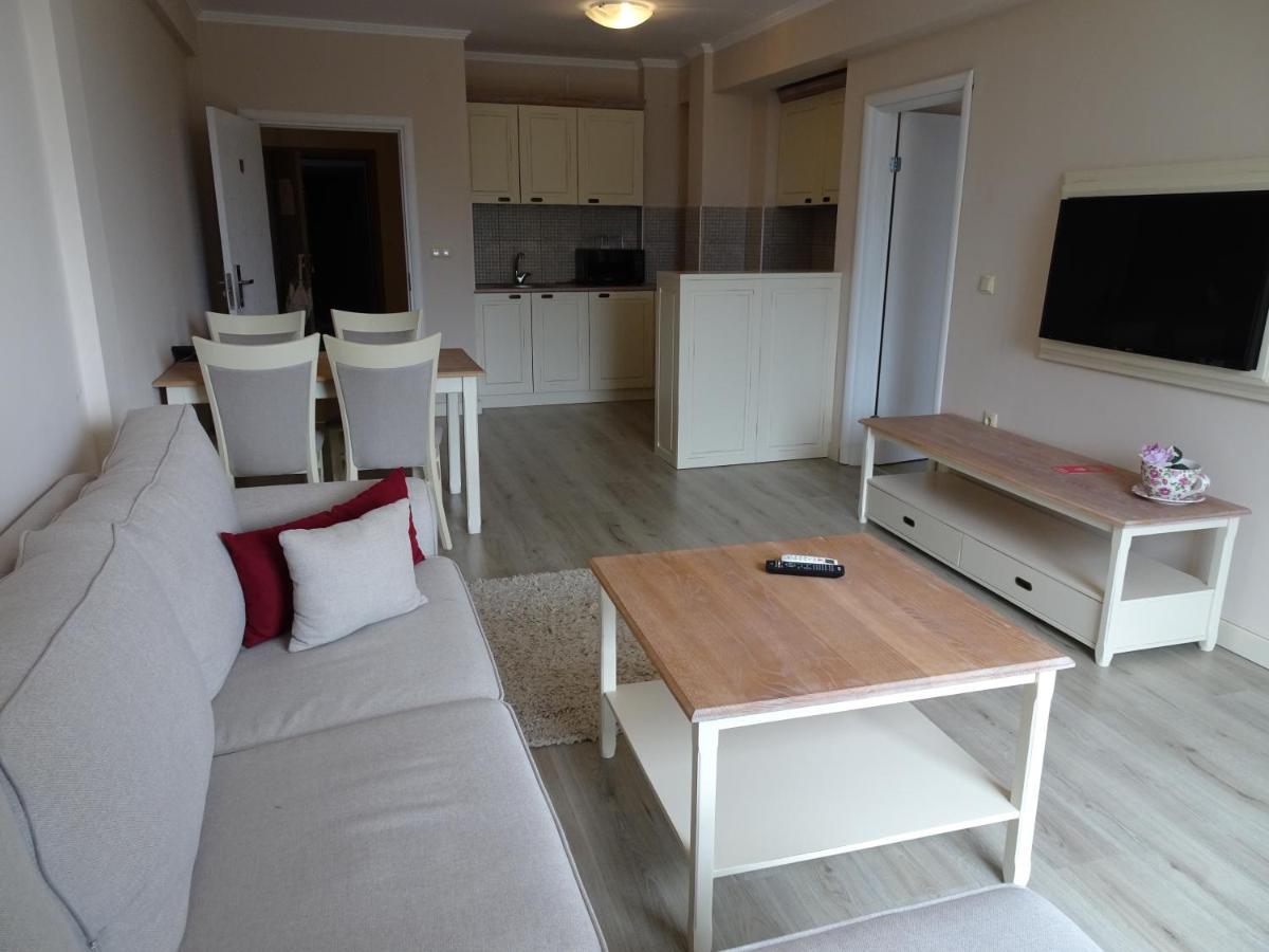 Private Apartments In White Rock Castle Bałczik Zewnętrze zdjęcie